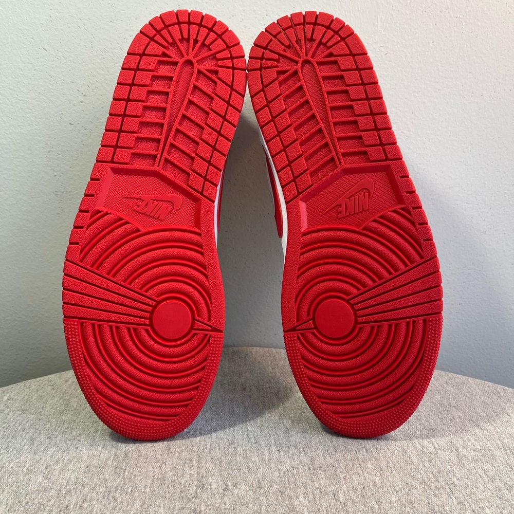 Nike Air Jordan 1 Retro OG Low University Red Men’s Shoe Size 10 CZ0709-161 - Picture 6 of 11